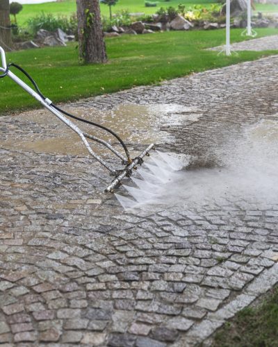 Cleaning service worker using a surface cleaner